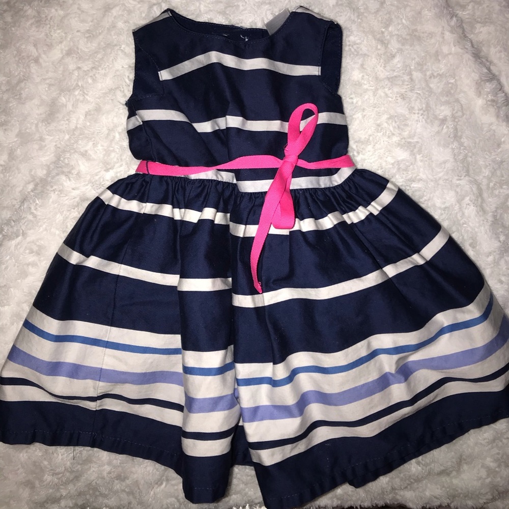 Pretty striped dress with pink bow